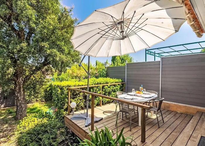 Font Mourier-1 By Interhome Casa vacanze Gassin